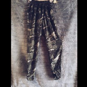 camo joggers